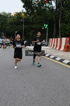 Runner Photo 4298348