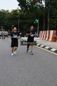 Runner Photo 4298350