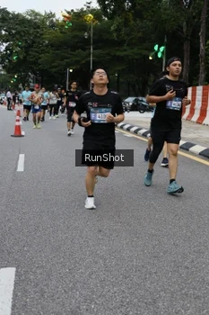 Runner Photo 4298355