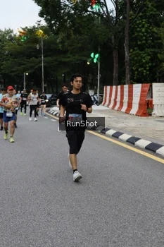 Runner Photo 4298365