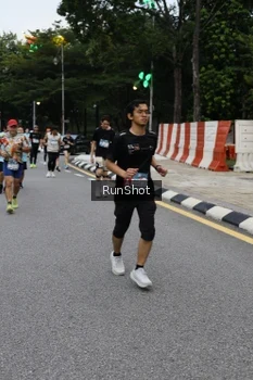 Runner Photo 4298374