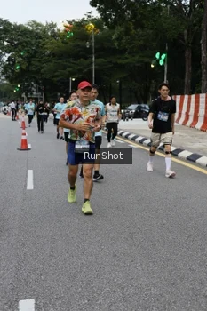 Runner Photo 4298379