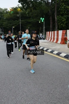 Runner Photo 4298399