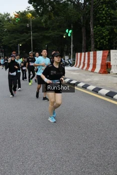 Runner Photo 4298401