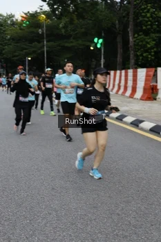 Runner Photo 4298405