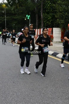 Runner Photo 4298441