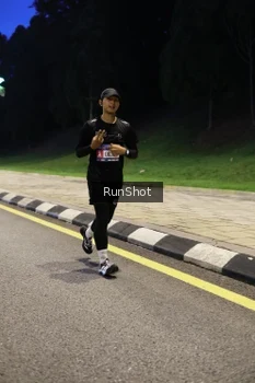 Runner Photo 4298443