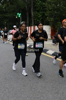 Runner Photo 4298448