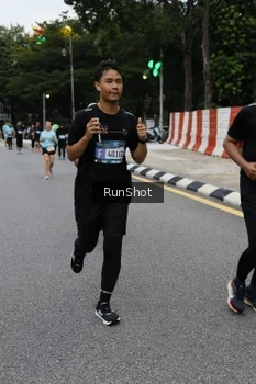 Runner Photo 4298496