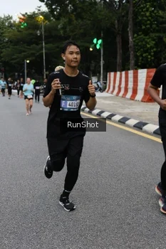 Runner Photo 4298498