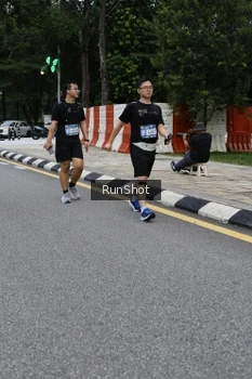 Runner Photo 4298575