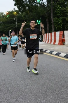 Runner Photo 4298591