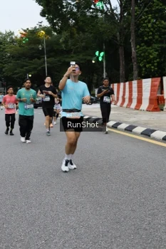 Runner Photo 4298602