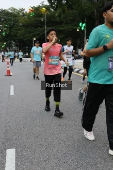 Runner Photo 4298615