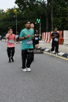 Runner Photo 4298624