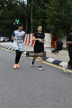 Runner Photo 4298630