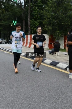 Runner Photo 4298631