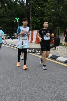 Runner Photo 4298635