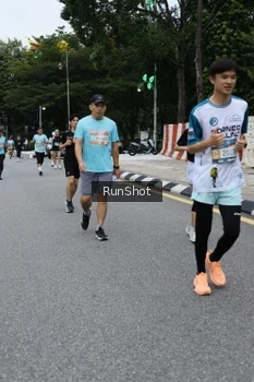 Runner Photo 4298644