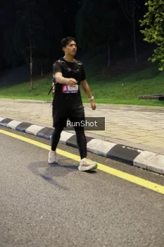 Runner Photo 4298801