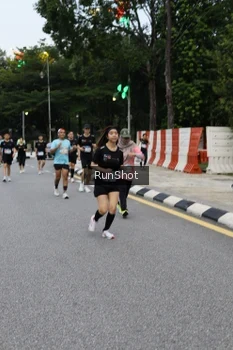 Runner Photo 4298843