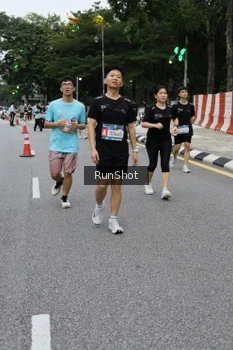 Runner Photo 4298875