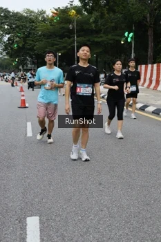 Runner Photo 4298876