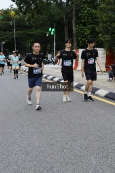 Runner Photo 4298943