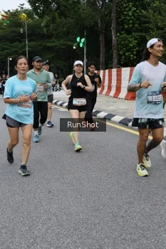 Runner Photo 4298980