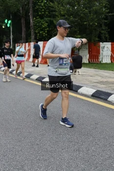 Runner Photo 4298993
