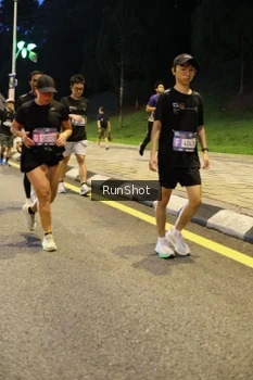 Runner Photo 4299034