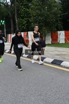 Runner Photo 4299053