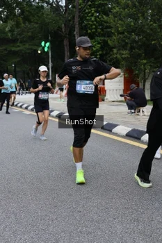 Runner Photo 4299071