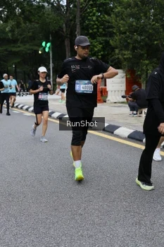 Runner Photo 4299073