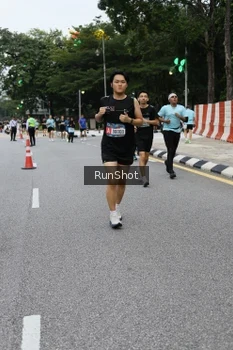 Runner Photo 4299083