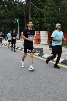 Runner Photo 4299091