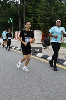 Runner Photo 4299101