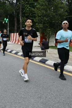 Runner Photo 4299102