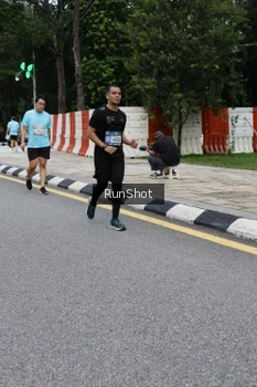 Runner Photo 4299104