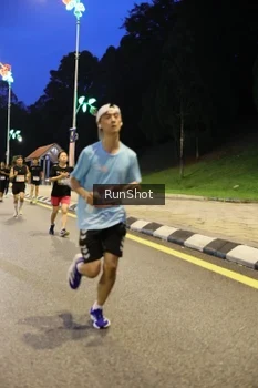 Runner Photo 4299113