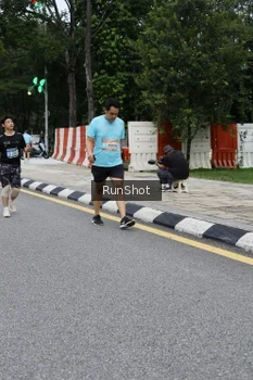 Runner Photo 4299114