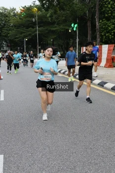 Runner Photo 4299136