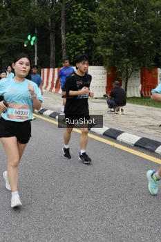 Runner Photo 4299142