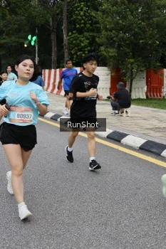 Runner Photo 4299150