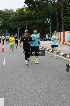 Runner Photo 4299162