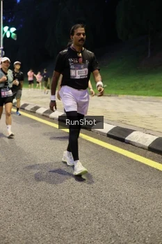 Runner Photo 4299163
