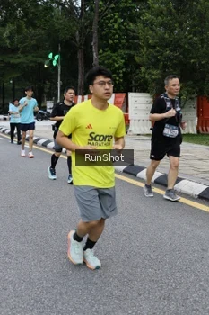 Runner Photo 4299184