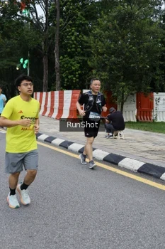 Runner Photo 4299186