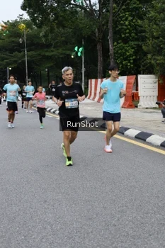 Runner Photo 4299195