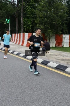 Runner Photo 4299196